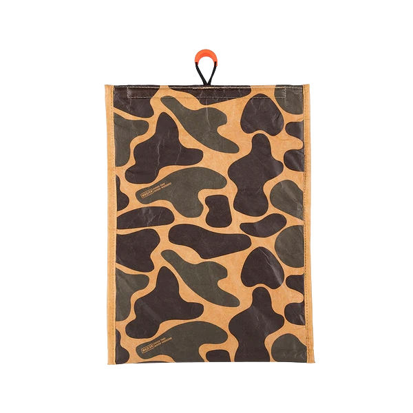 高密度ポリエチレンを使用したPCケース。