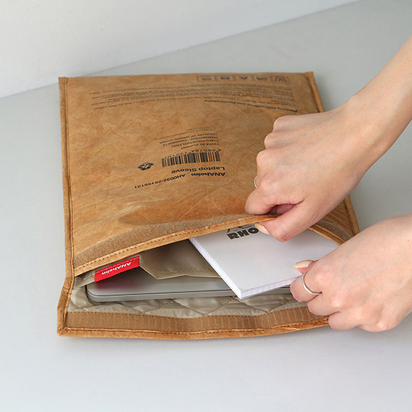 超軽量・高耐久素材を採用したノートパソコンケース。