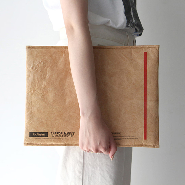 超軽量・高耐久素材を採用したノートパソコンケース。