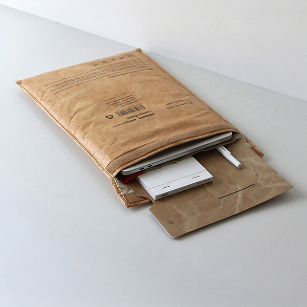 超軽量・高耐久素材を採用したノートパソコンケース。