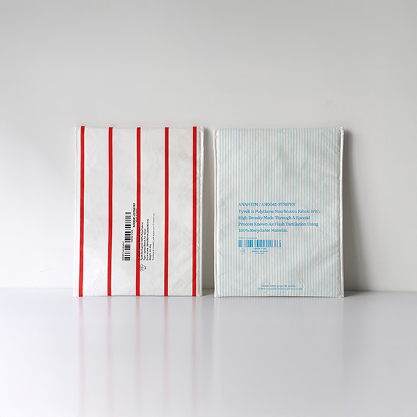 超軽量・高耐久素材Tyvek（タイベック）を採用したノートパソコンケース