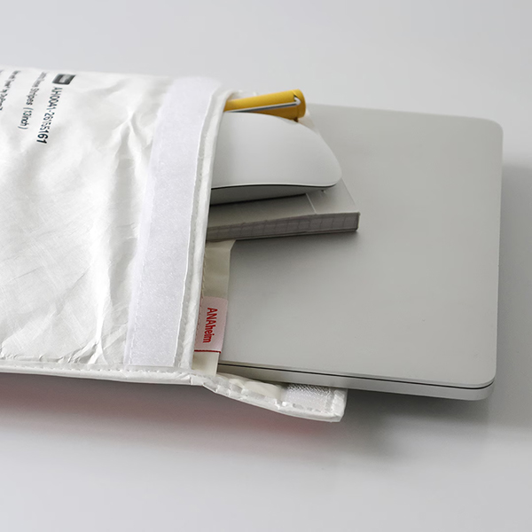 超軽量・高耐久素材Tyvek（タイベック）を採用したノートパソコンケース