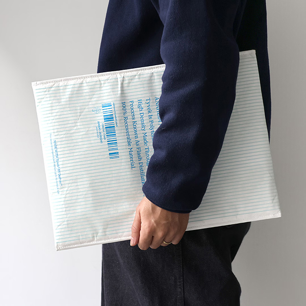 超軽量・高耐久素材Tyvek（タイベック）を採用したノートパソコンケース