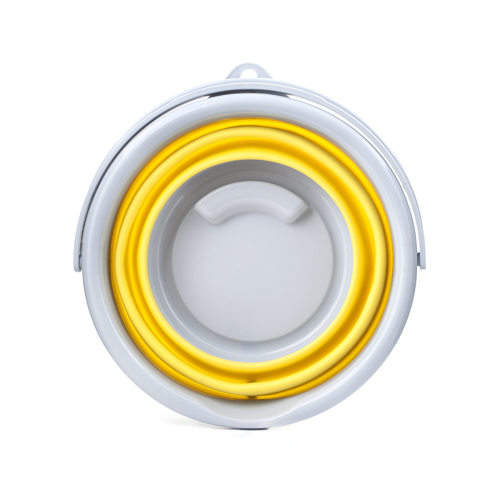 シリコン製折りたたみバケツ。