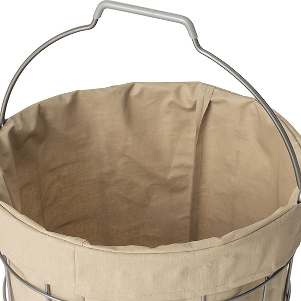 ワイヤーとファブリックを合わせたランドリーストレージシリーズ。