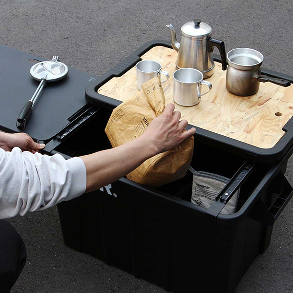 テーブル使いしたまま中の物を出し入れすることができるTHOR Large Totes 53L・75L専用スライドレール。