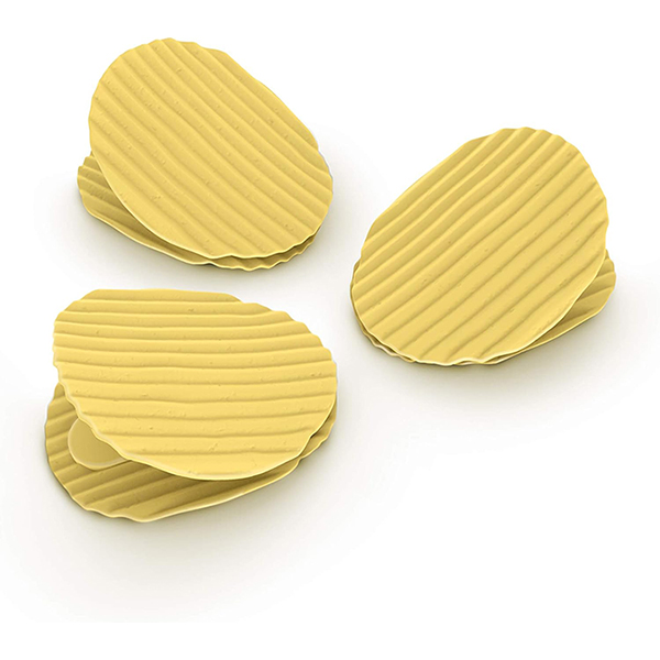 ポテトチップスの形をしたクリップ。