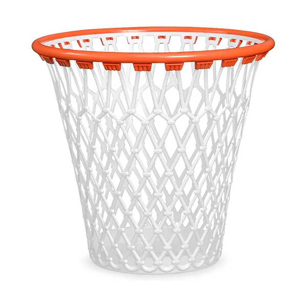 バスケットゴールのごみ箱。