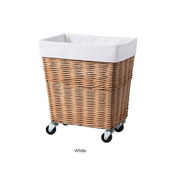 ウィロー（柳）を使用し、職人の手によって一つひとつ編み込まれたランドリーバスケット