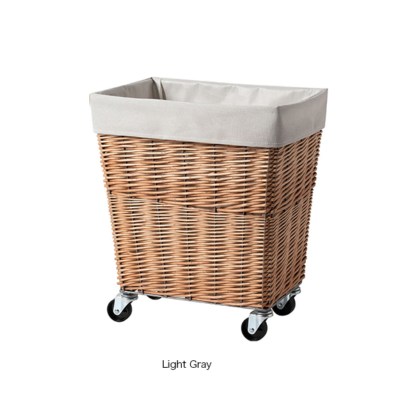 ウィロー（柳）を使用し、職人の手によって一つひとつ編み込まれたランドリーバスケット