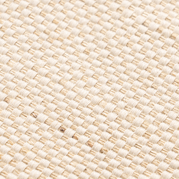 丈夫で吸湿性があるリネン、柔らかく通気性に優れてサラサラとした触り心地のコットン。