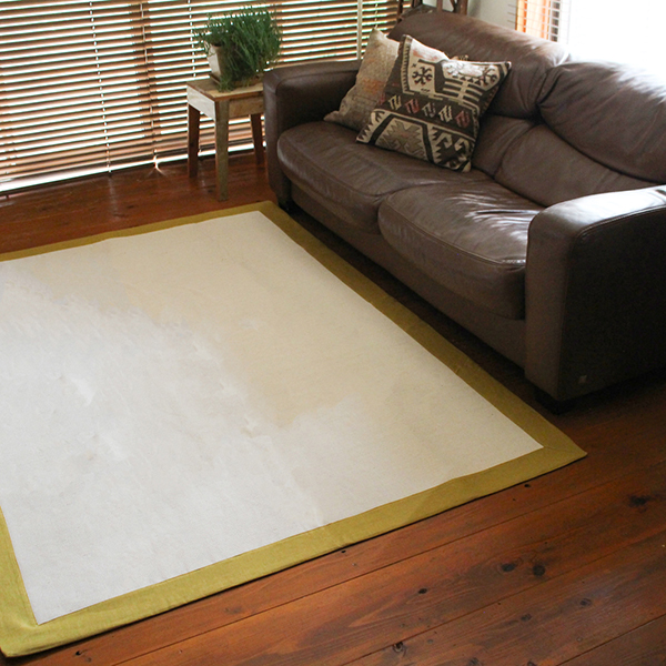 丈夫で吸湿性があるリネン、柔らかく通気性に優れてサラサラとした触り心地のコットン。