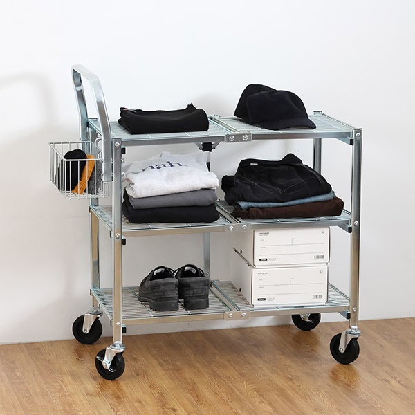 スリムに折りたためる構造ながら、高い耐荷重と安定感を備えています。