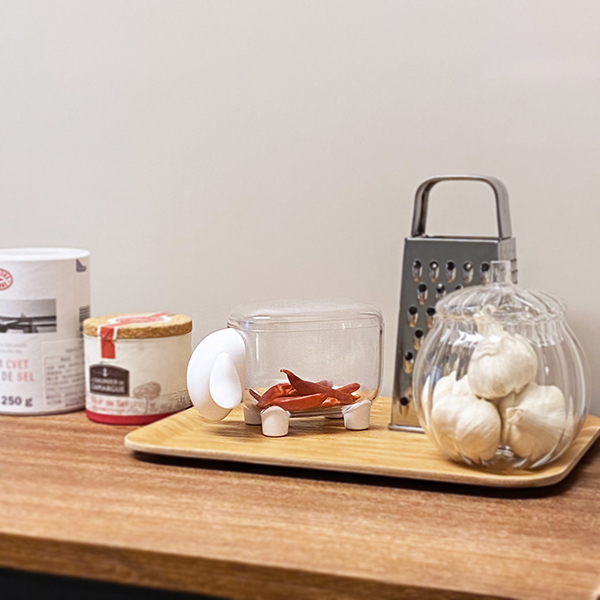 コットンや綿棒を入れてふわふわの羊に