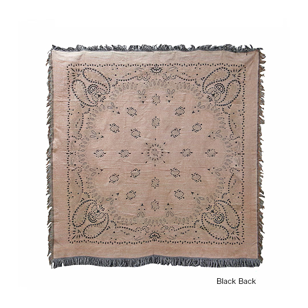 70~80年代に見られたペイズリー柄を取り入れた、大判サイズのスローケット。