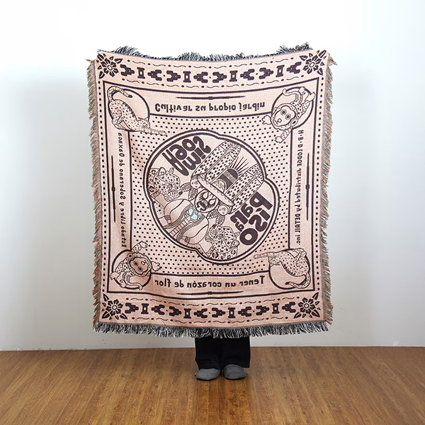 メキシコのカルチャーをモチーフにした、バンダナデザインのスローケット。