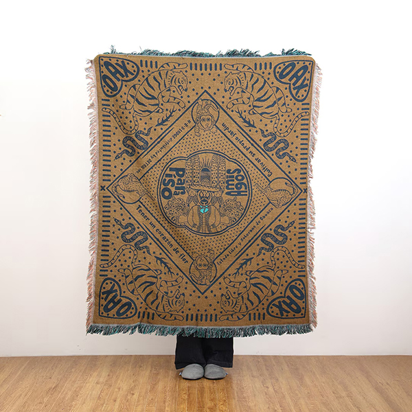 メキシコのカルチャーをモチーフにした、バンダナデザインのスローケット。