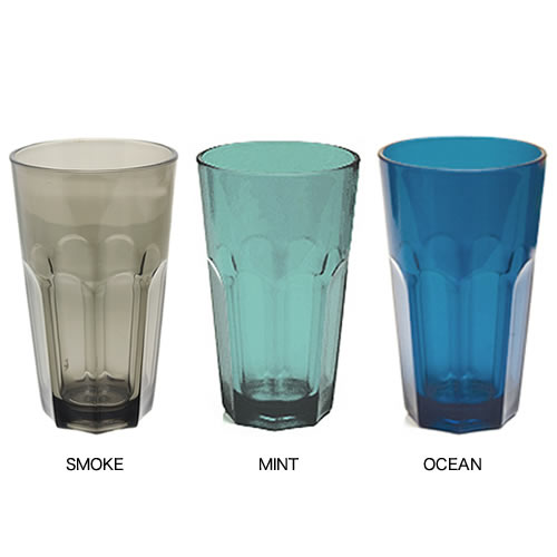 軽くて丈夫なメタクリル樹脂製グラス。