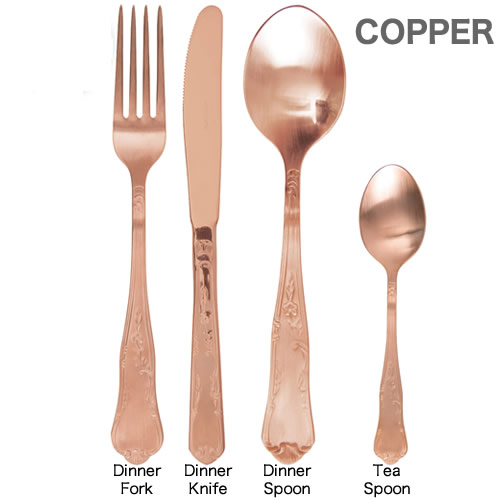 柄の部分に施されたクラシックなデザインのカトラリー