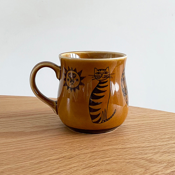 どこか懐かしいデザインオールドカッパーマグカップ。