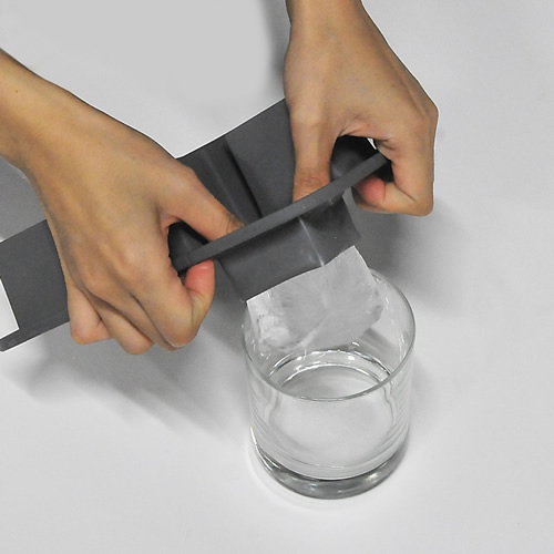 シリコン製で取り出しも簡単!