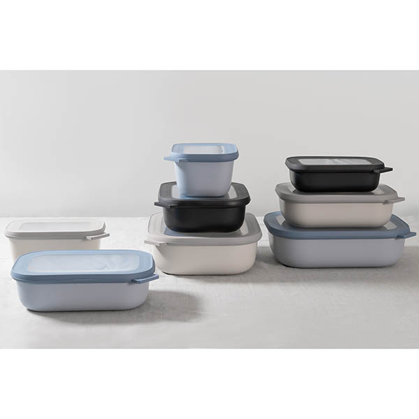 そのまま食卓に出せる保存容器。