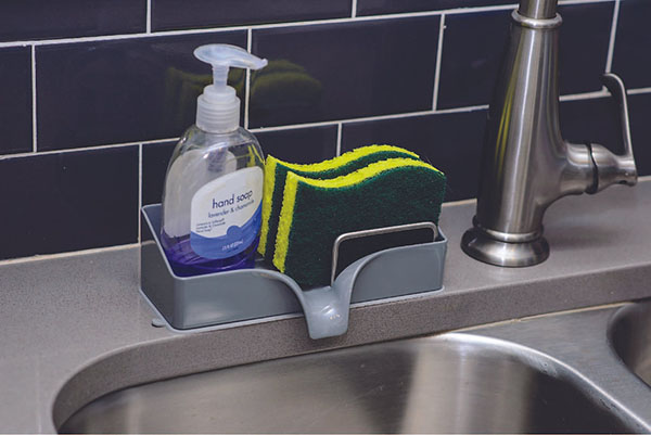 トレイがスロープ状になってるスポンジホルダー