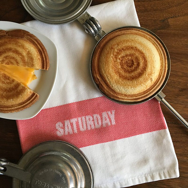 様々なレシピのホットサンドを作ることができるホットサンドメーカー。