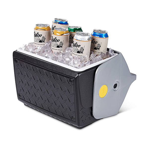 持ちやすいグリップのハンドル。