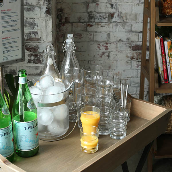 ブリティッシュパブやカジュアルバーで見かける、パイントグラス。