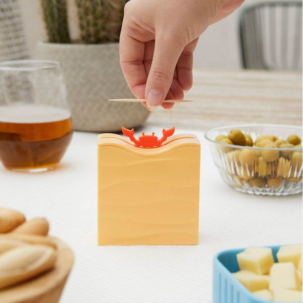 かわいいカニが爪楊枝をもってきてくれる爪楊枝ケース
