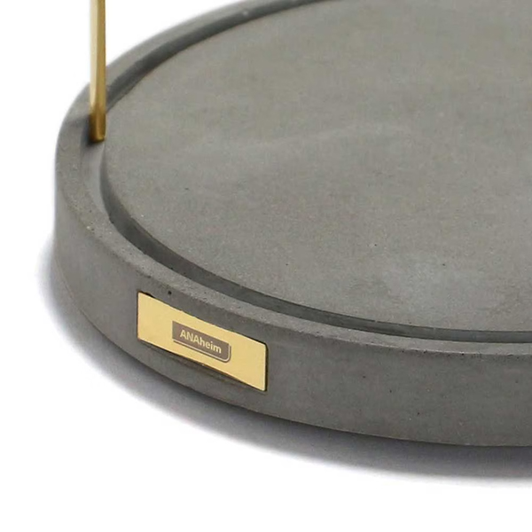 そこに置くだけで、空間の印象が整うコーヒードリッパースタンド