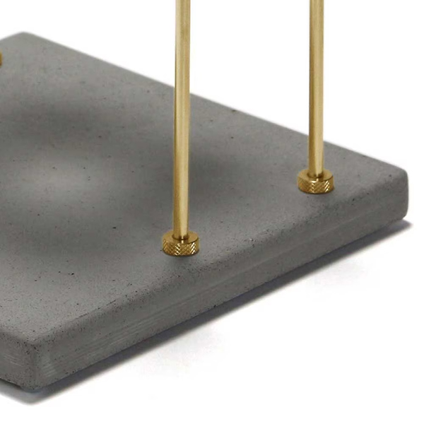 そこに置くだけで、空間の印象が整うコーヒードリッパースタンド