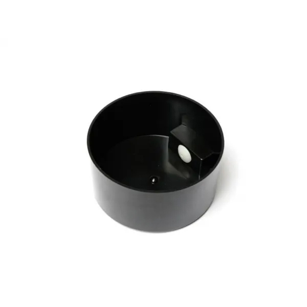 上部のPRESSボタンを押すだけで密閉状態になる、耐水性と防臭性が高いフードコンテナ。