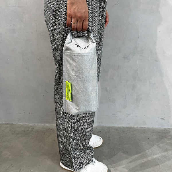 高密度ポリエチレンを使用した簡易保冷バッグシリーズ。