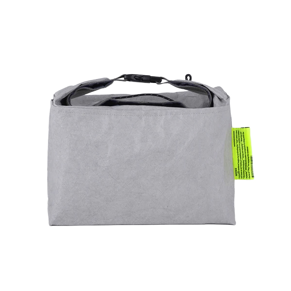 高密度ポリエチレンを使用した簡易保冷バッグシリーズ。