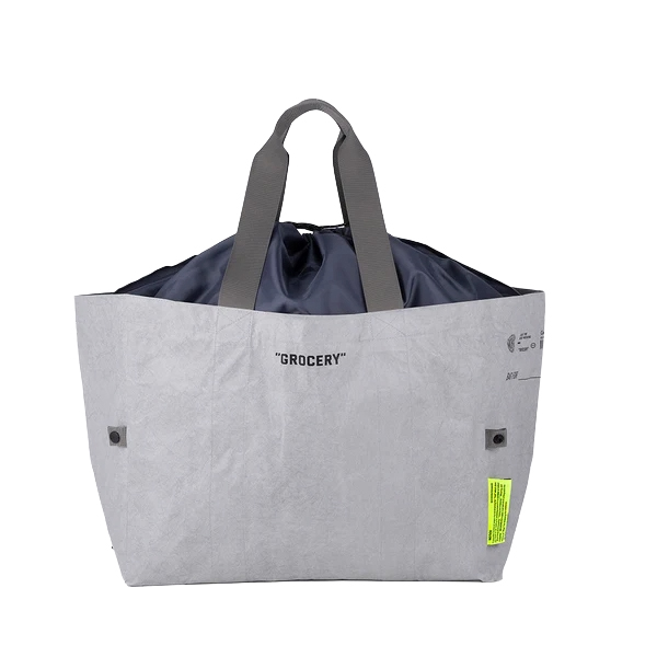 高密度ポリエチレンを使用した簡易保冷バッグシリーズ。