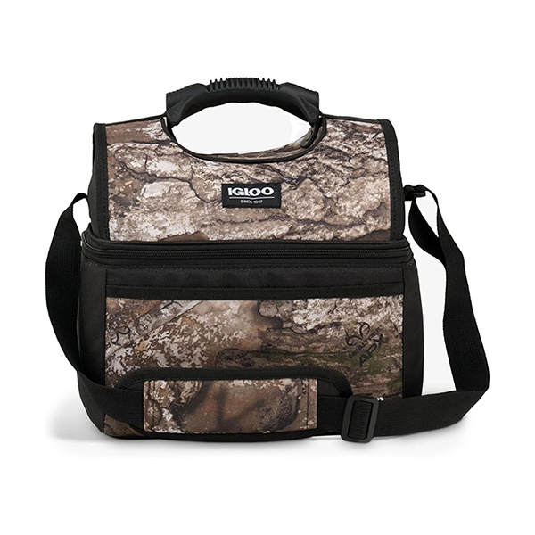 リアルツリーカモ柄のクーラーバッグ。