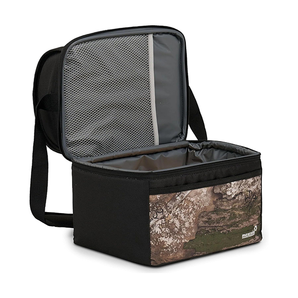 リアルツリーカモ柄のクーラーバッグ。