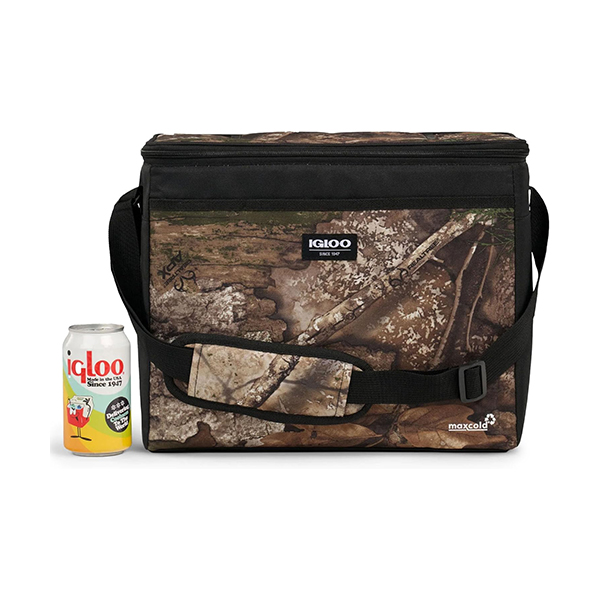 リアルツリーカモ柄のクーラーバッグ。