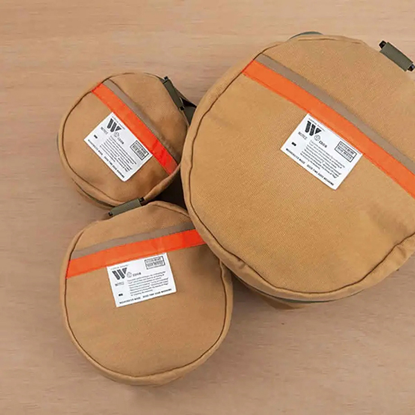 太番手糸/24ozの綿素材を使用した筒型バッグ。