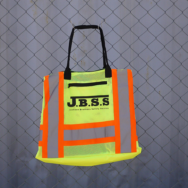 安全Hi-Vis素材を利用したトートバック（ヘルメットバック）