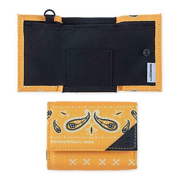 coruri/コルリは 海や山、CAMPやフェスなどレジャーに活躍する小型財布です。