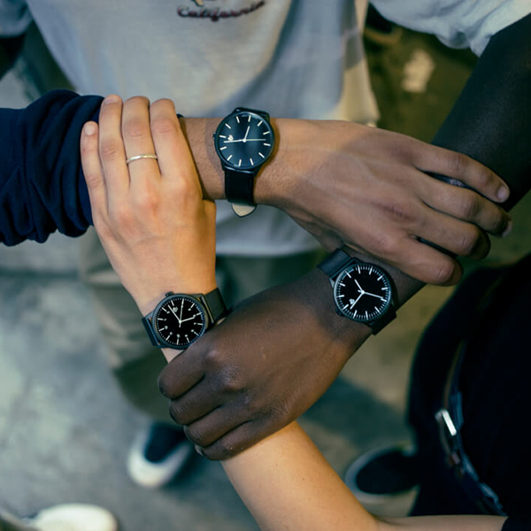 シーエイチピーオーCHPO 腕時計 40mm NANDO Black Silver ナンド ブラック メンズ 14232TT 正規輸入品 MAX2000円OFFクーポン★腕時計 CHEAPO チーポ CHPO Nando 40mm メンズ レディース ユニセックス 14232 14233  メッシュベルト ブランド 北欧 シンプル 人気 プレゼント | スマイルライフギフト -シンシア-