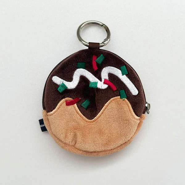 日本の人気モチーフのマスコットポーチ