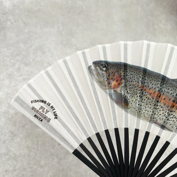 川魚をリアルにプリントしたメンズライクな扇子