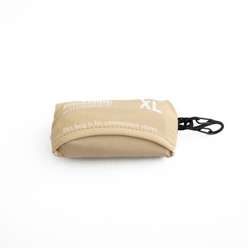 水を弾きやすく軽量なリップストップナイロンを使用したエコバッグ。