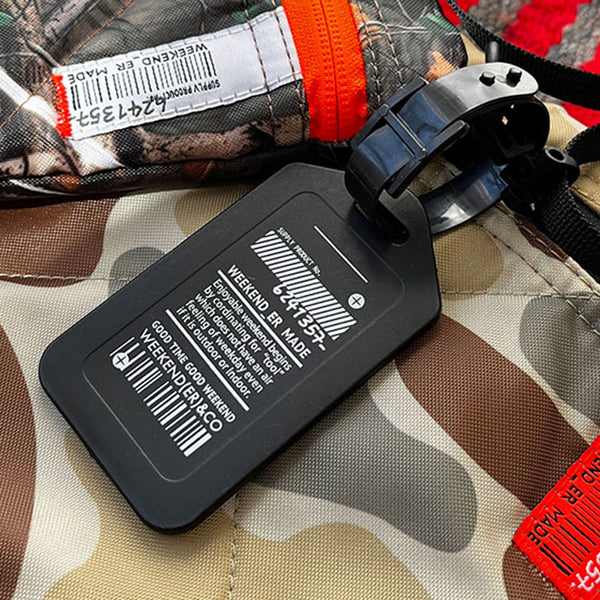 最小限の荷物を収納するミニサイズのショルダーバッグ