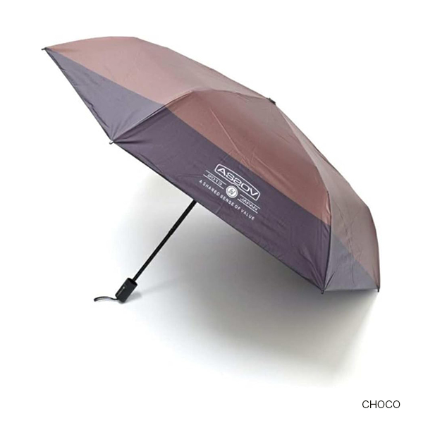 雨兼用でつかえる折り畳み傘。