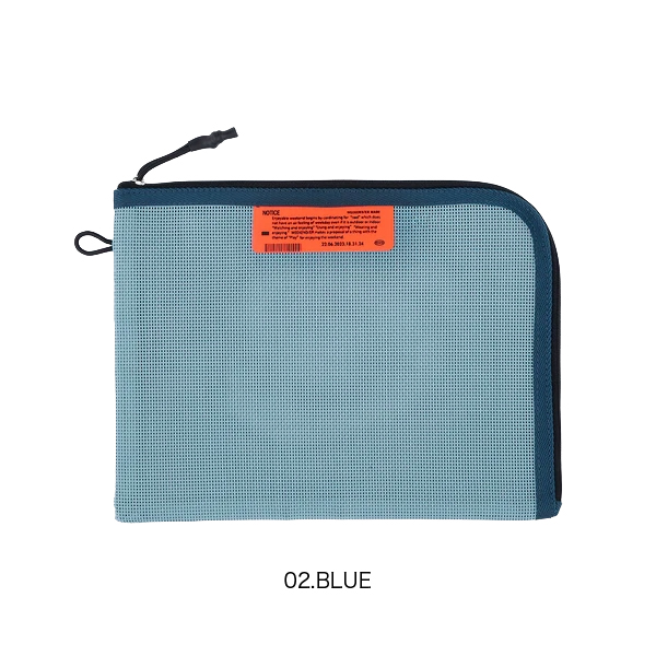 塩ビでコーティングされた硬めのメッシュ生地を使用したポーチ